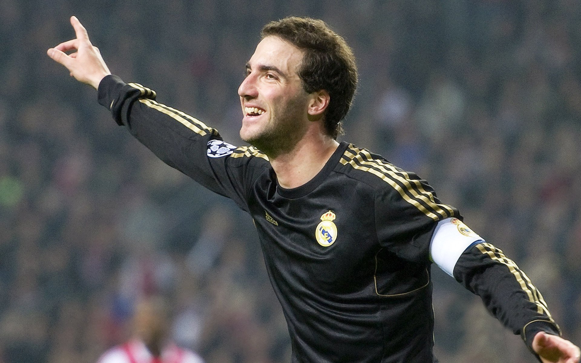 开云体育下载APP-巴特勒在IG比赛中战术调整，问鼎冠军引发热议！